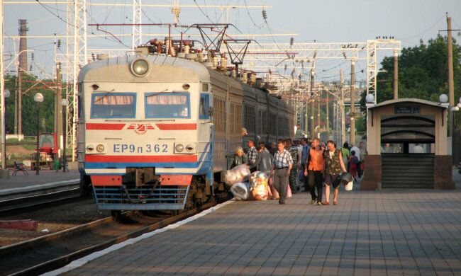 "Укрзализныця" устроила адское испытание пассажирам - детей лучше держать подальше: видео