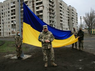 В Авдіївці замайорів український стяг, facebook.com/pressjfo.news