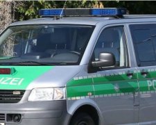 Батьки тримали чоловіка під замком третину життя