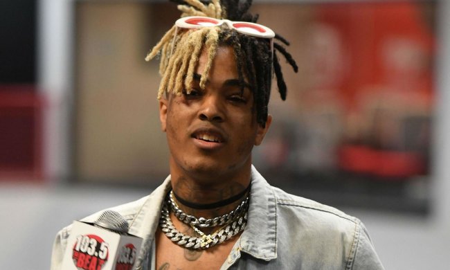 Один у натовпі: вийшов новий кліп XXXTentacion з того світу