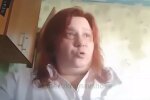 Сотрудница Укрзализныци призналась, зачем носит с собой топор зимой и летом: наколоть за 6 тысяч гривен