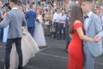 Юних тернополянок одягнуть в випускні сукні в розпал карантину - мер Надал дав добро