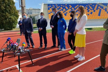 Зеленский отчитал "разбойников" на футбольном поле: "Очень много ошибок"