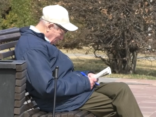 Пенсіонер. Фото: скрін youtube