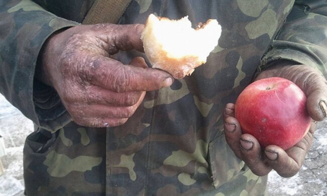 Перший день після Дебальцевого: військові в Артемівську (фоторепортаж)