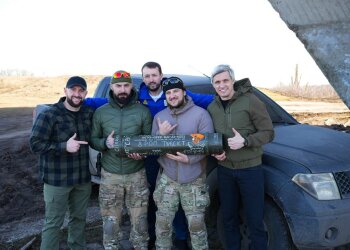 Фонд «Надія» та Валерій Дубіль зустрілися з Героєм України Владиславом Стоцьким і передали допомогу його підрозділу