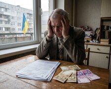 конфіскація квартири борги комунальні пенсіонер Київ