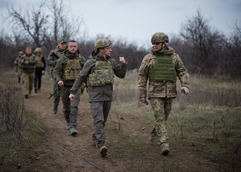 Владимир Зеленский на Донбассе, фото с Facebook ООС