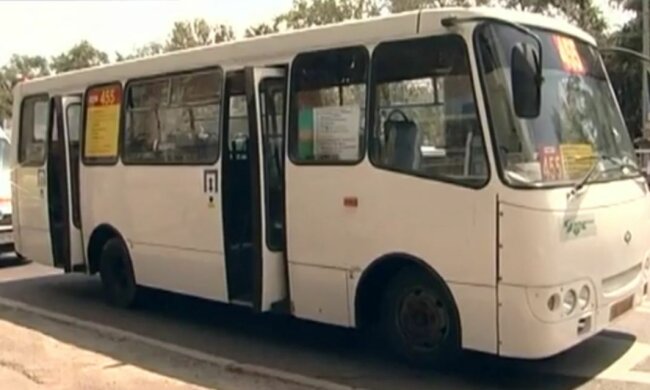 Дніпрян до смерті злякав маршрутник-м'ясник - ніж завжди під рукою