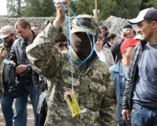 Поливать фекалиями: путинские оккупанты попрощались со здравым смыслом