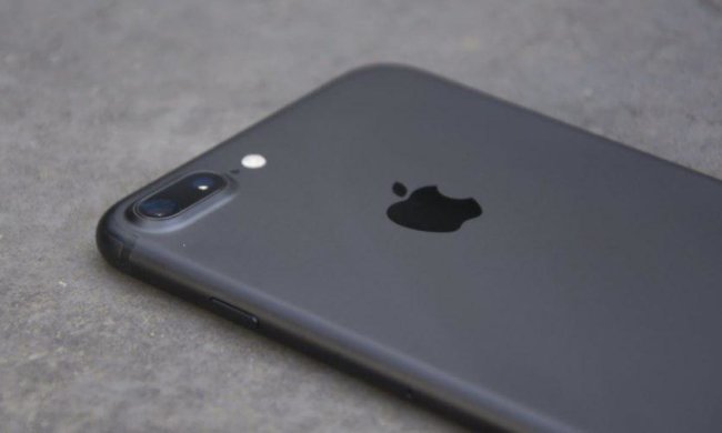 Apple снова погрязла в судебных разборках