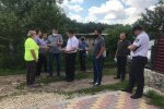Под носом у тернополян выросла свиноферма - дикая вонь и визги, село восстало