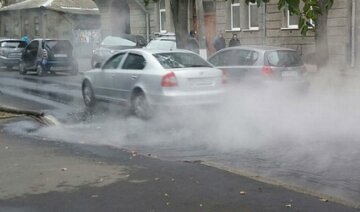 Вулиці Харкова заливає окропом (фото)