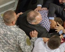 Українським депутатам показали, як треба бити пики: відео