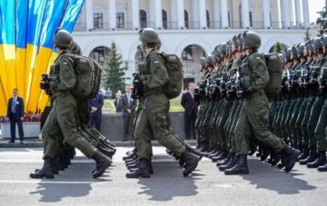 Парад Незалежності проведуть без техніки з фронту