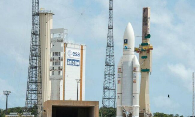 З'явилося відео успішного запуску надважкої ракети Ariane 5