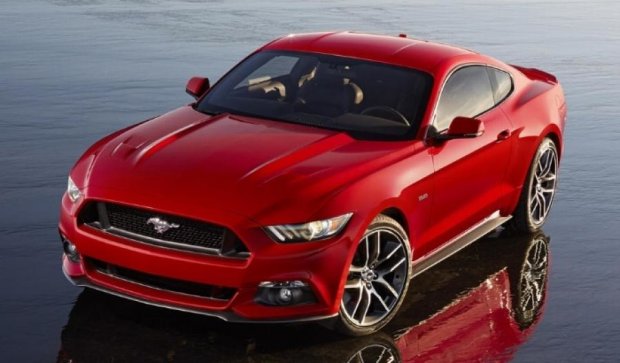Ford випустить новий Mustang на два роки раніше