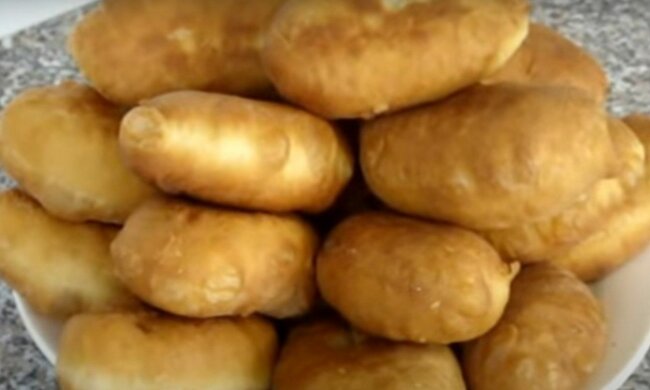 Жарим сочные пирожки с капустой - с такими справится каждая хозяйка