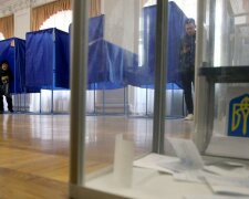 Вибори пройшли, наслідки залишилися: чоловік відповів за витівку на виборчій дільниці