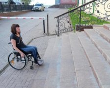 Хоронят заживо? Соседи запретили украинской паралимпийке выходить из дому