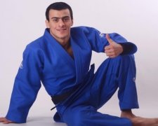 Український чемпіон вилетів з Олімпіади після першої сутички