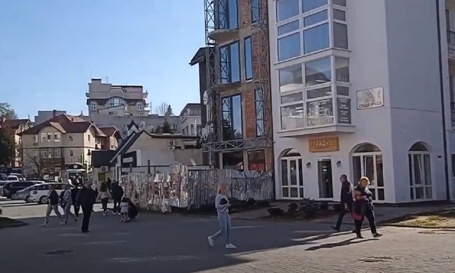 Українці. Фото: скриншот Youtube