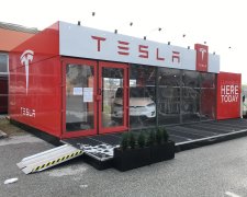 сервісний центр Tesla