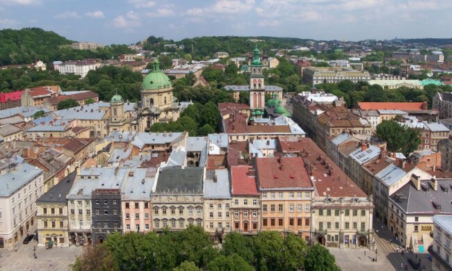 Суд у Львові: мати загиблого військового отримала право на житло