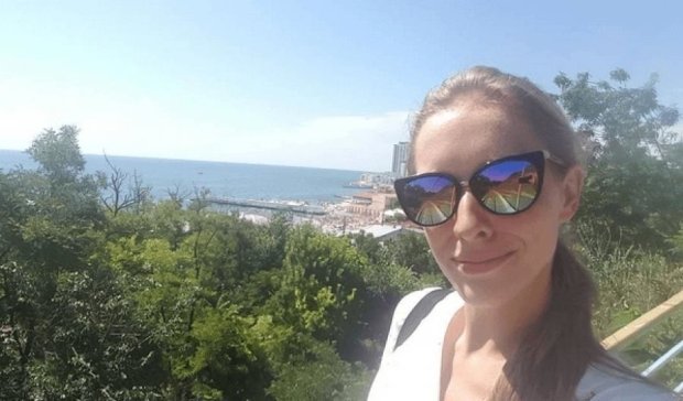 Катя Осадча оголилася на одеському пляжі