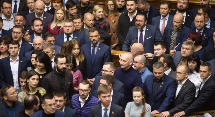 Нардеп від "Слуги народу" Зеленського влип у зарплатний конфуз: "Знати героя в обличчя", відео