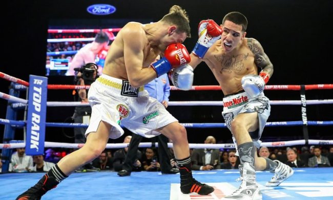 Боксер зробив пропозицію дівчині після нокауту: відео