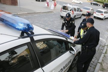 "Питається, нах*ра?": у Києві потрощили машину відомого коміка