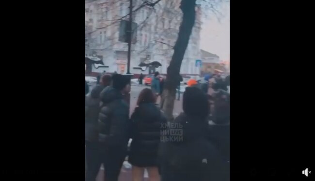 Хмельницький блогер влаштував "сходку" у розпал пандемії: лайк і підписка за діагноз