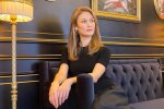 Українська подружка Бонда Куриленко прикрила попу тоненькою тканиною: "Я працювала"
