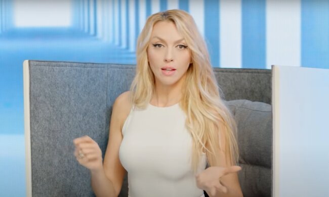 Оля Полякова, фото: YouTube