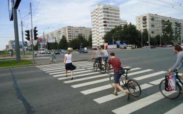 У столиці Daewoo прокатав на капоті дитину: страхітливе відео