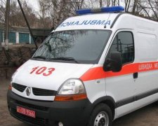 На Львівщині медпункт перетворився на клоповник: в такій розрусі виживають тільки миші