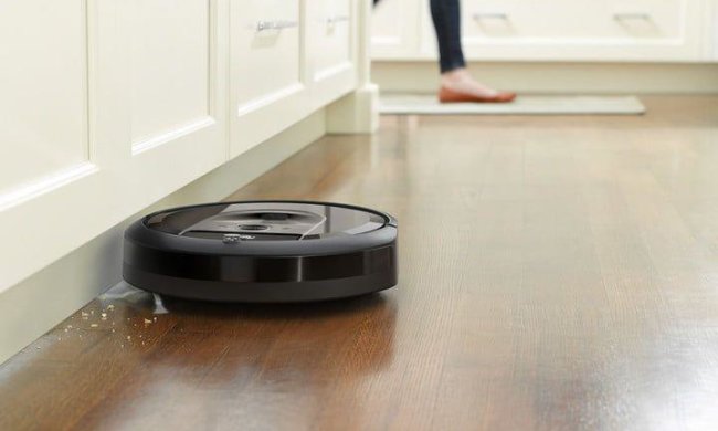 Roomba i7 +: робот, що вміє прибирати за собою