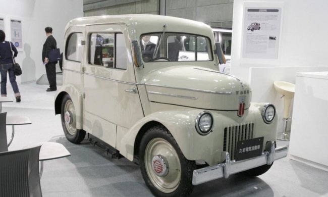 Сеть шокировал японский электромобиль прошлого века