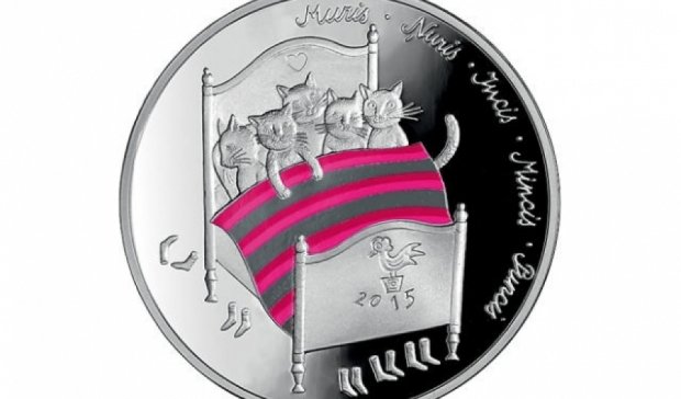 У Латвії з'явилися євро з казковими котами (фото, відео)