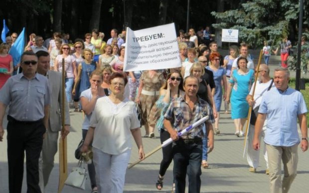 Тысячи россиян вышли на улицы против Путина