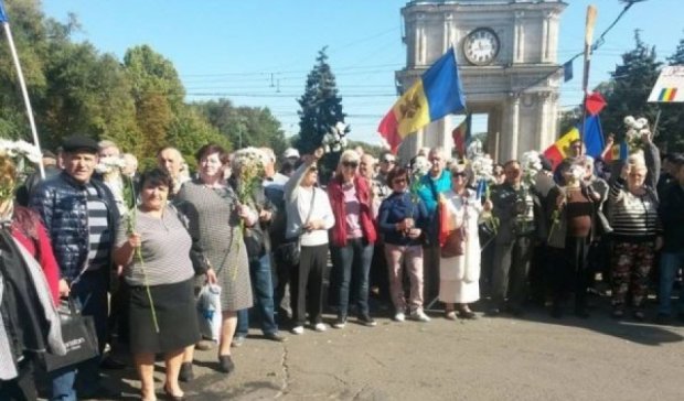 Протестувальники намагалися увійти до будівлі парламенту Молдови