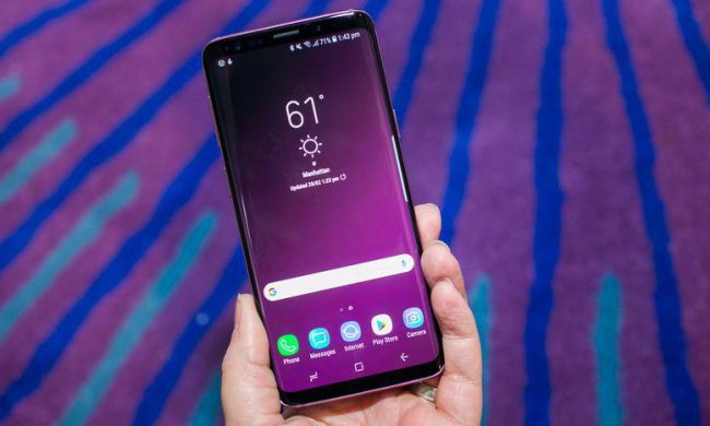 Apple или Samsung: пользователи выбрали лучший смартфон 2018 года