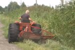 Трактор для риболовлі та городу, скріншот: YouTube