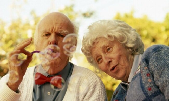 Пенсійний вік в Україні не підніматимуть