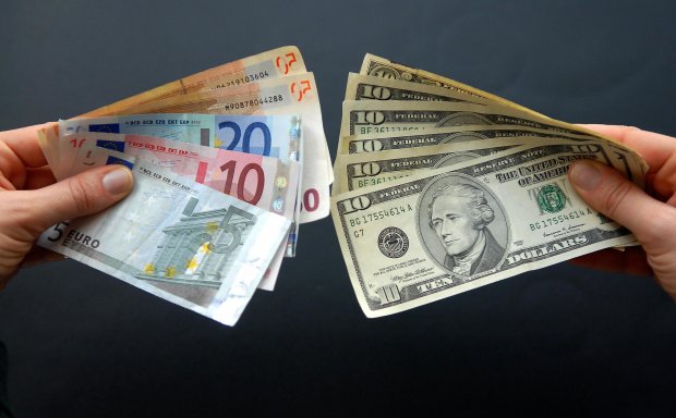 В Україні запрацюють нові правила обміну валюти і грошових переказів