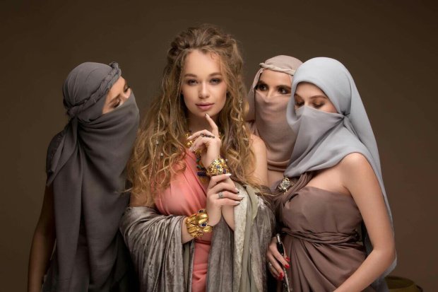 Дочь участницы шоу "Холостяк" устроила разборки в Египте: такая маленькая, а ничего не боится