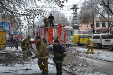 Погода на неделю: украинцев засосет в мерзкий водоворот стихии