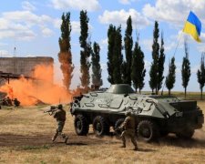 У мережі показали, як українські військові вчаться стріляти на БТР