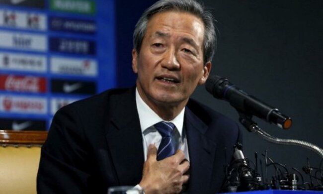 Кандидат на пост президента ФИФА обвинил Блаттера в узурпации власти